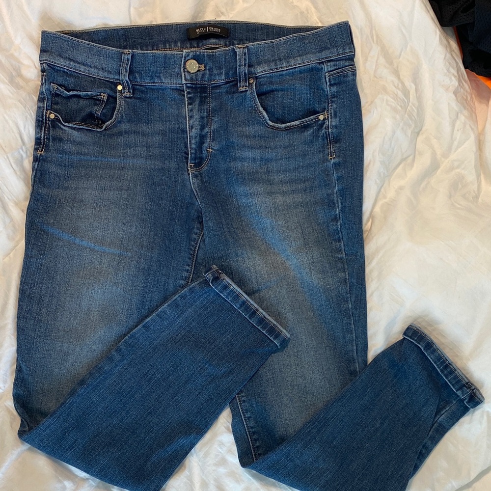 White House Black Market Classic cropped Blue Skinny Jeans